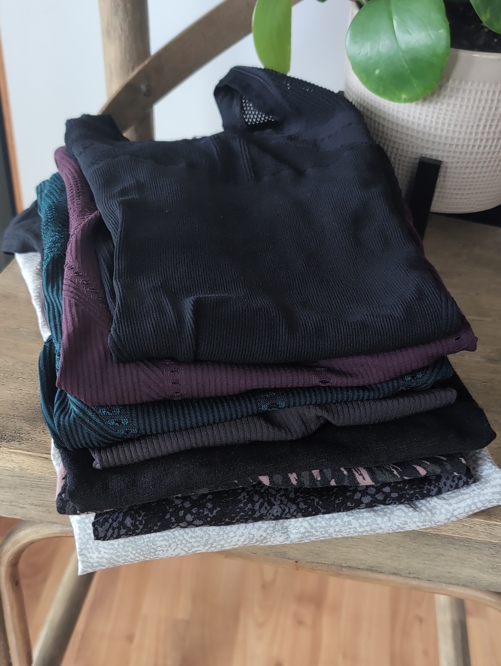 Athleta Tank Tee Lot Of 7 Oxygen Renew Graphic Lasercut Ribbed Bundle - Picture 2 of 16